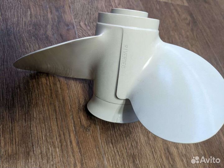 Винт для мотора лодочного yamaha 25/30л.с