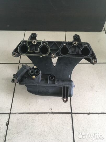 Впускной коллектор Ford Focus 2