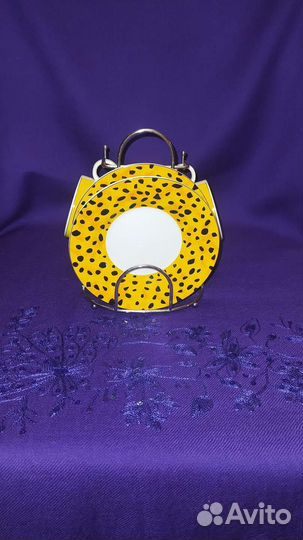 Чашки с блюдцами