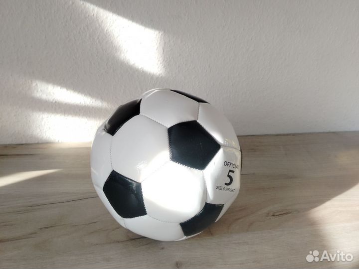 Футбольный мяч