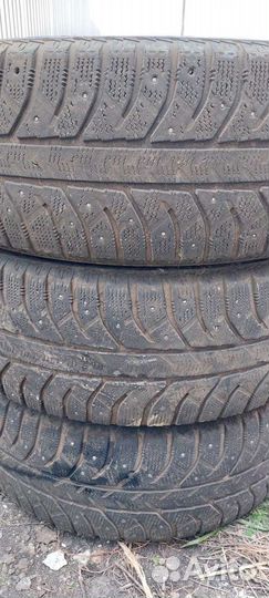 Bridgestone Ice Cruiser 7000 225/60 R17