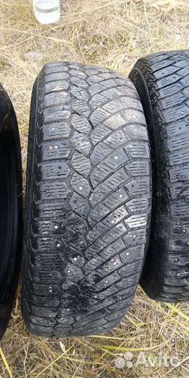 Continental Conti4x4IceContact 235/65 R17