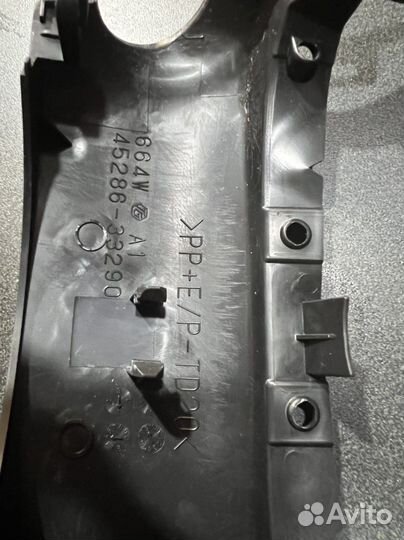 Toyota Camry v70 накладка рулевой колонки