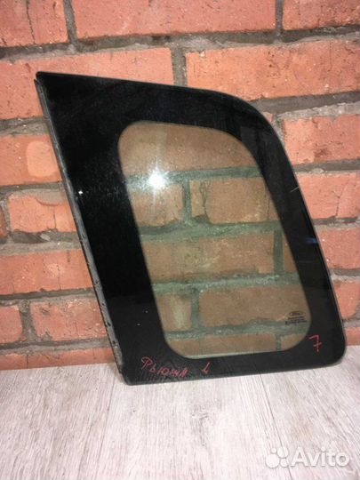 Стекло форточка заднее левое Ford Fusion
