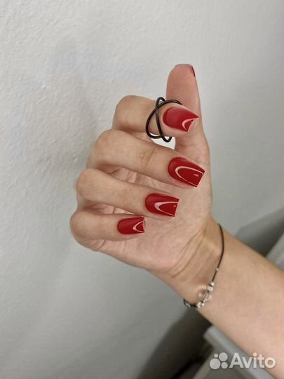 Маникюр / педикюр