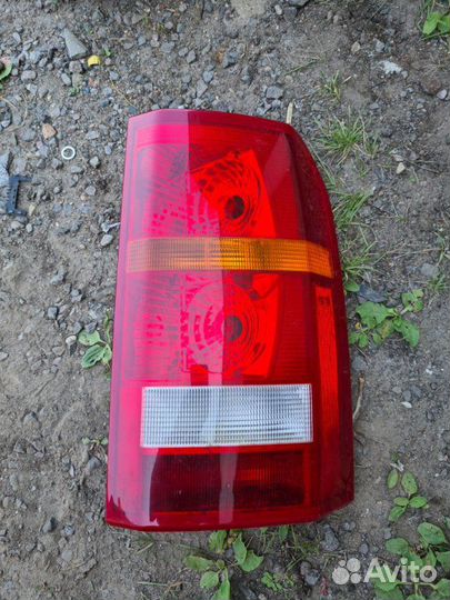 Фонарь задний правый Land Rover Discovery 3
