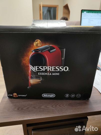 Кофемашина delonghi nespresso essenza mini