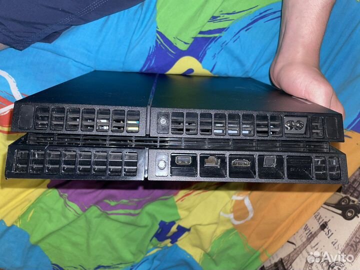 Игровая приставка ps4