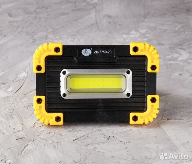 Кемпинговый светодиодный фонарь прожектор 18650