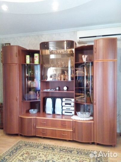 Продаю горку для гостинной