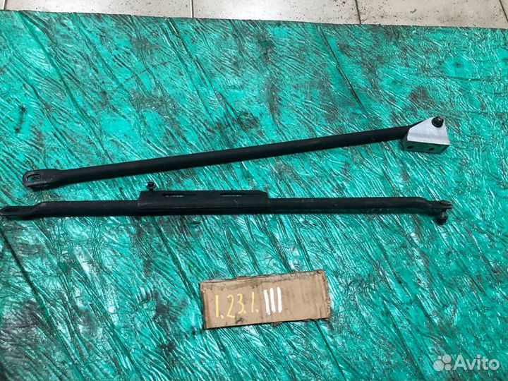 Вольво XC90 2015- крепление передней панели