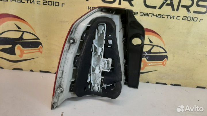 Фонарь задний правый Opel Zafira B 2008-2014