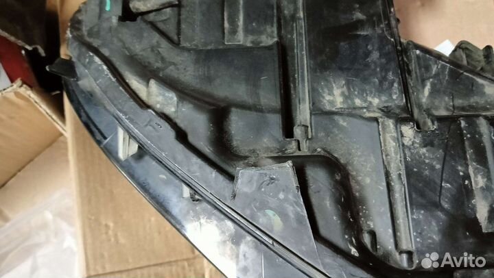 Фара левая Volkswagen Touareg NF 7P1941751B