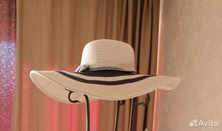 Шляпа пляжная