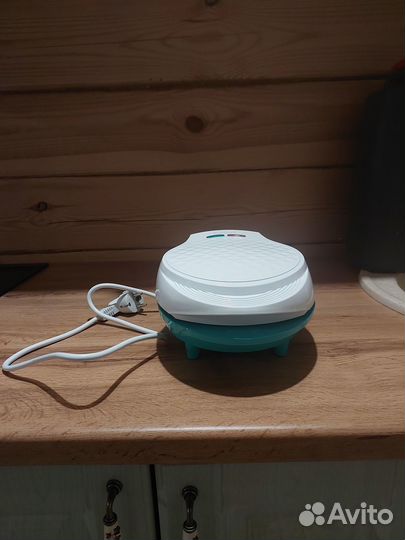 Электровафельница Kitfort кт-1667