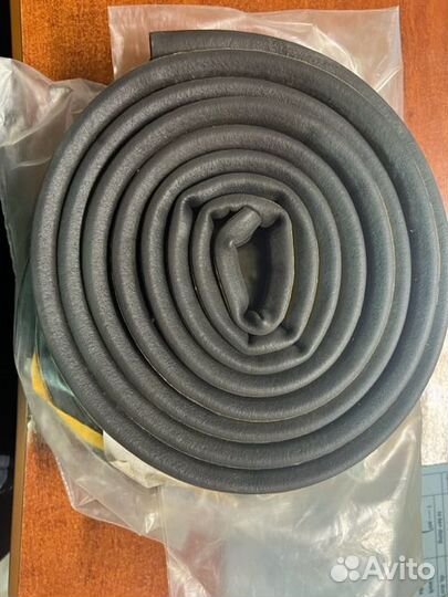 Уплотнитель для металлических дверей D-профиль