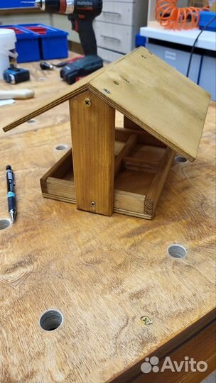 Кормушка для птиц