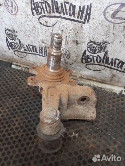 Кулак (цапфа) задний левый Hyundai Accent 2009