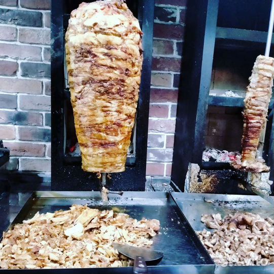 Повар, шаурмист, мангалщик, кассир, бариста