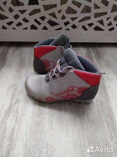 Лыжные ботинки классические