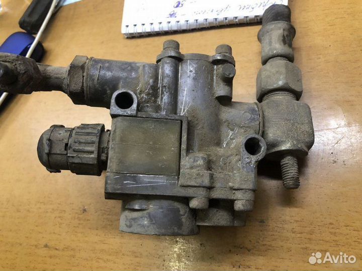 Клапан тормозной ABS на Маз