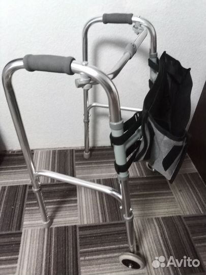 Ходунки для взрослых на колесах