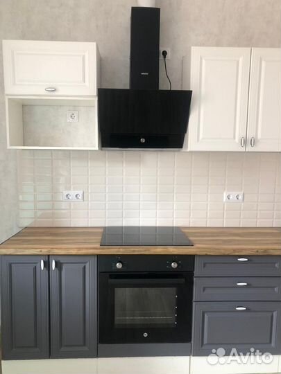 Кухонный гарнитур. Цена за весь
