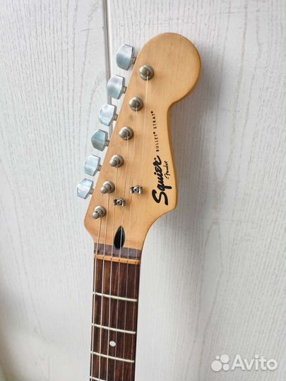Электрогитара Fender Squier HSS +Комбик 15вт +к-кт