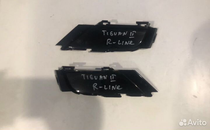 Volkswagen Tiguan 2 решётка переднего бампера