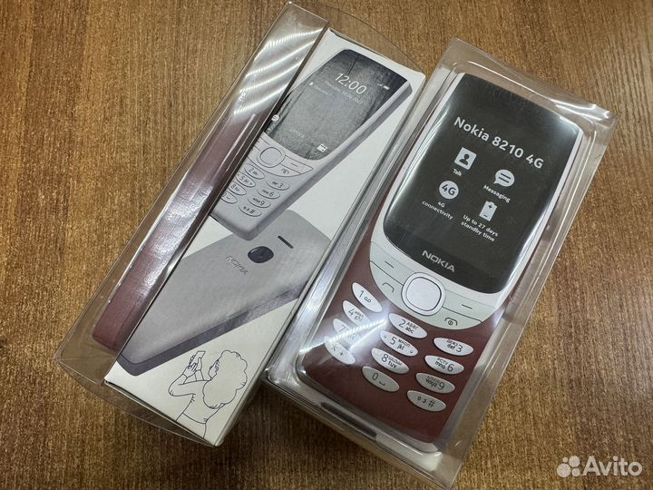 Nokia 8210