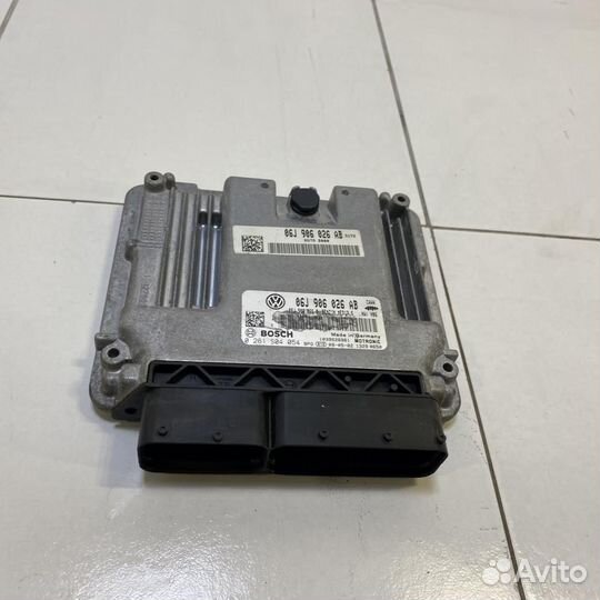 Блок управления двигателем Volkswagen Tiguan 5N1 2