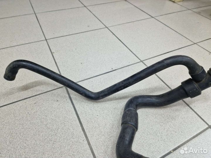 Патрубок радиатора Audi A4 B5/Passat B5 8D0121055G