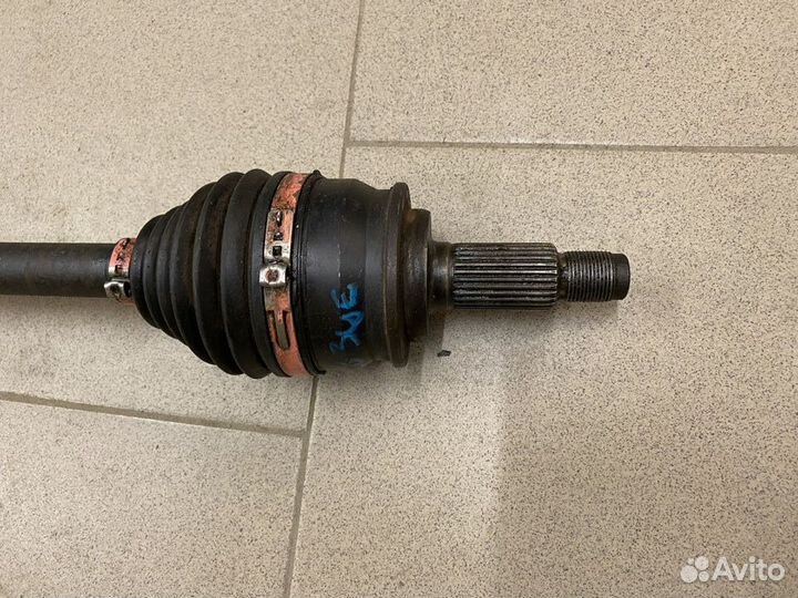 Suzuki Grand Vitara 06- Привод передний левый б/у