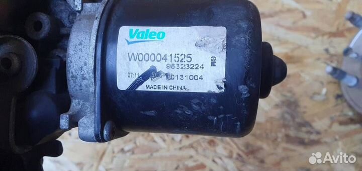 Моторчик стеклоочистителя передний Opel Mokka 201