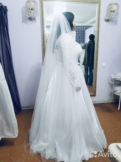 Свадебное платье