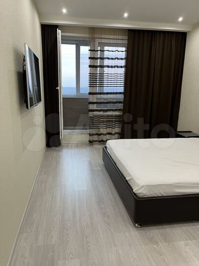 2-к. квартира, 83 м², 14/17 эт.