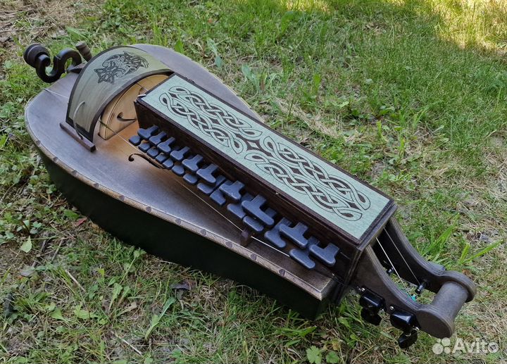 Колёсная лира 