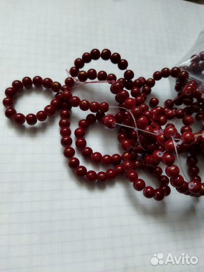 Бусины пластик разых цветов