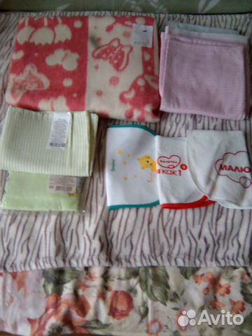 Одеяло, пеленки, наволочки, слюнявчики