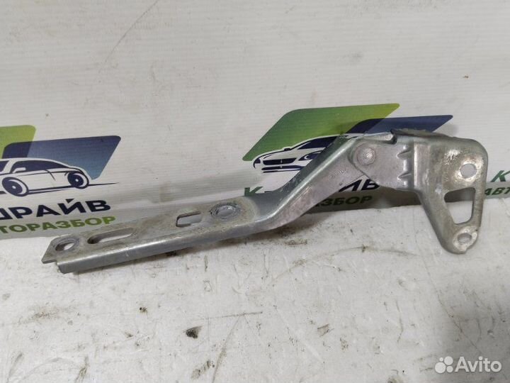 Петля капота левая Audi Q7 легковой универсал 4