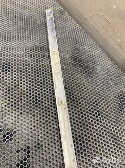 Молдинг двери передний левый Кайрон Kyron