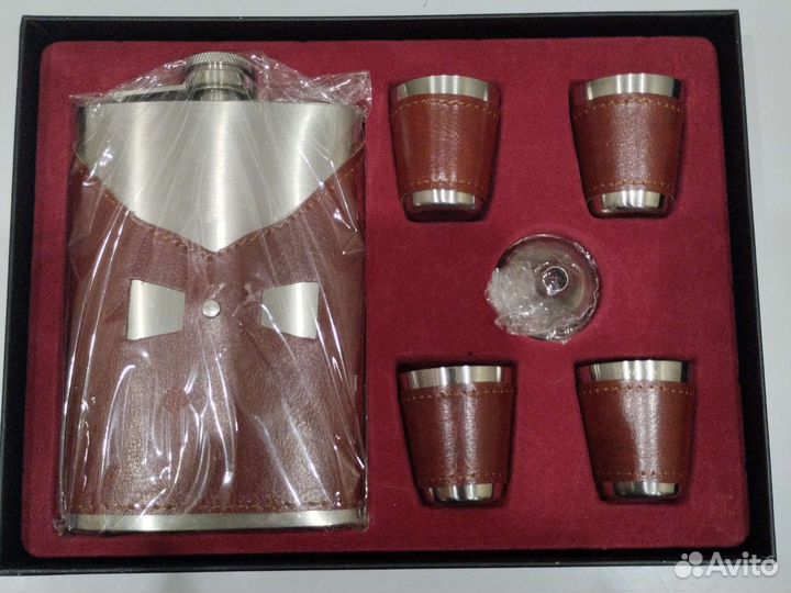 Подарочный набор фляжка с рюмками