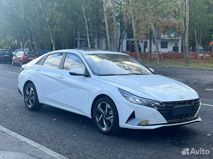 Hyundai Elantra 1.5 CVT, 2023, 100 км