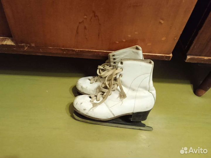 Коньки фигурные, 23 размер