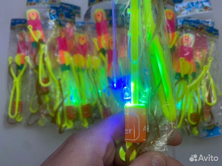 Светящиеся вертолётики с рогаткой оптом 121