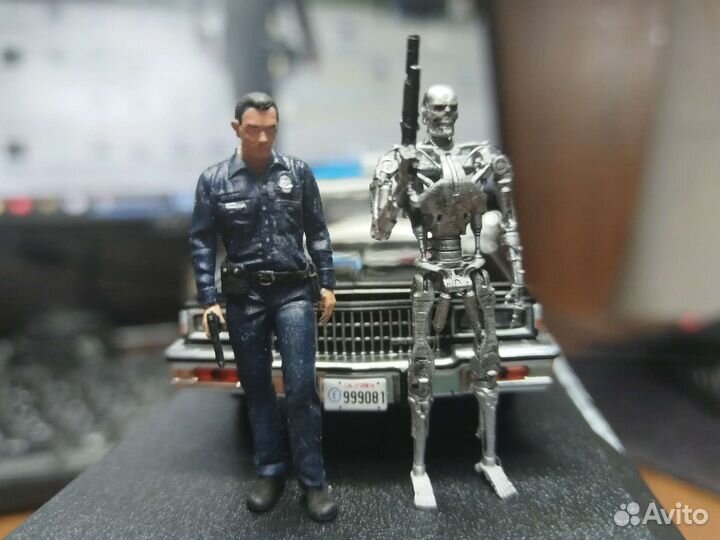 Фигурка терминатор