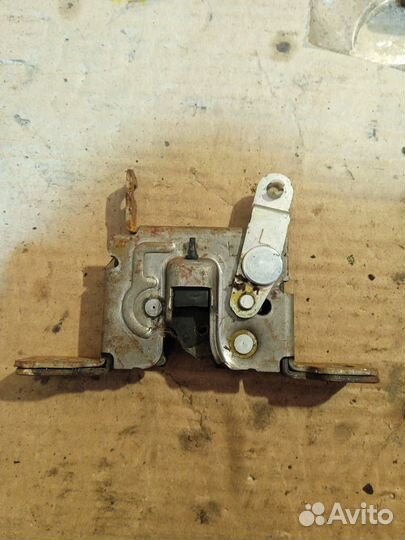 Замок спинки сиденья Honda Civic 4D (viii)