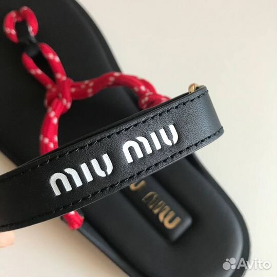 Сандалии вьетнамки miumiu