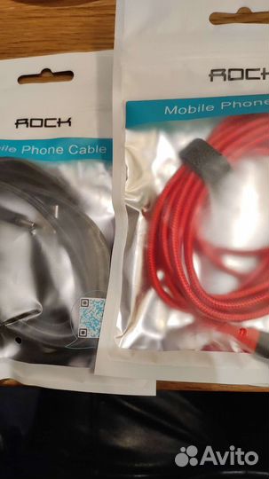 Кабель usb(iPhone),адаптер,смарт-браслет,пакетом