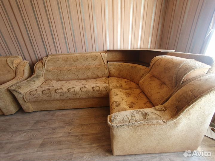 Угловой диван бу